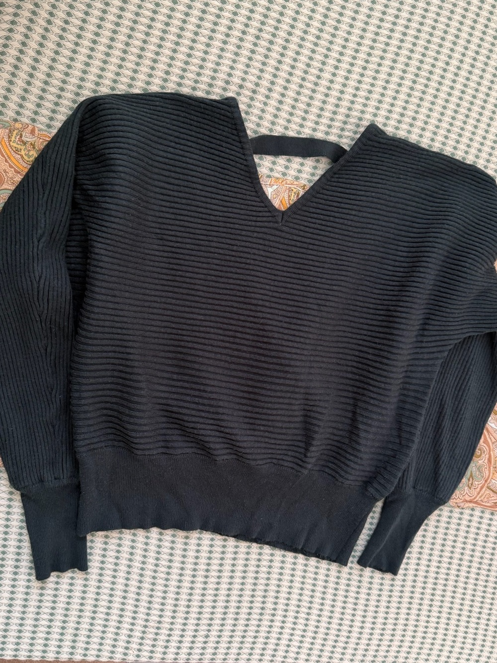 Hippie Rose Dark Green Ribbed V-Neck Pullover Women’s Small